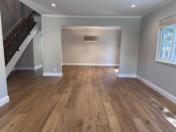 2nd image of 2085 Robb Rd
