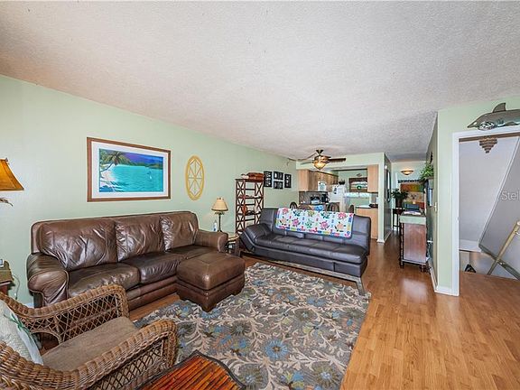 4th image of 19807 Gulf Blvd APT 118