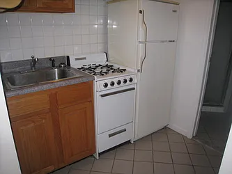 Rented by Alexiou Realty