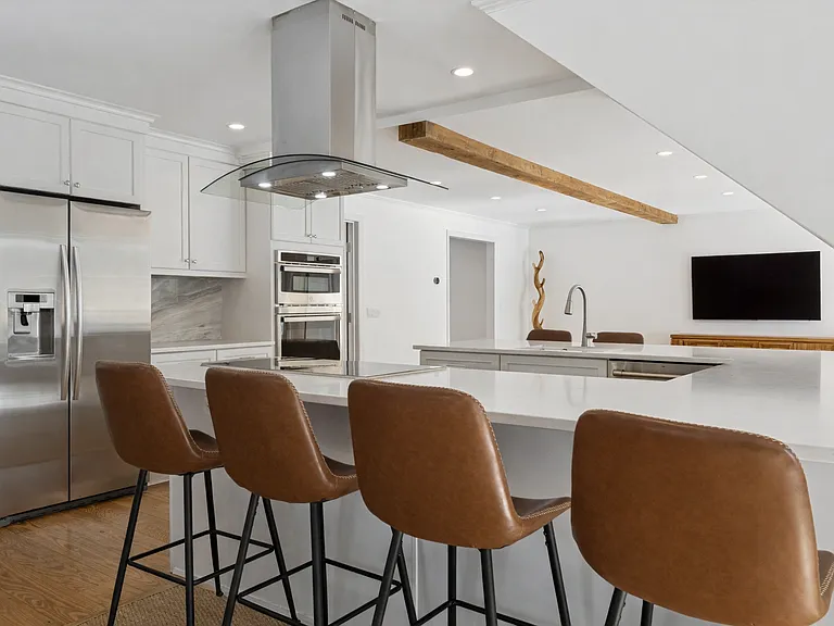 582 Montauk Hwy — Photo 7