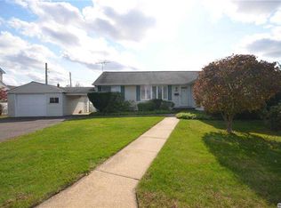 74 Berkshire Rd, Bethpage, NY 11714