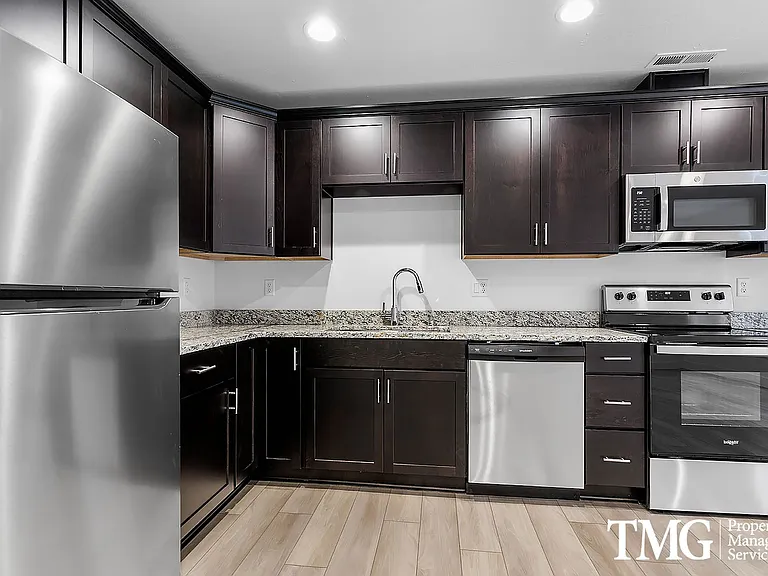 977 Creer Way #D-111 — Photo 13