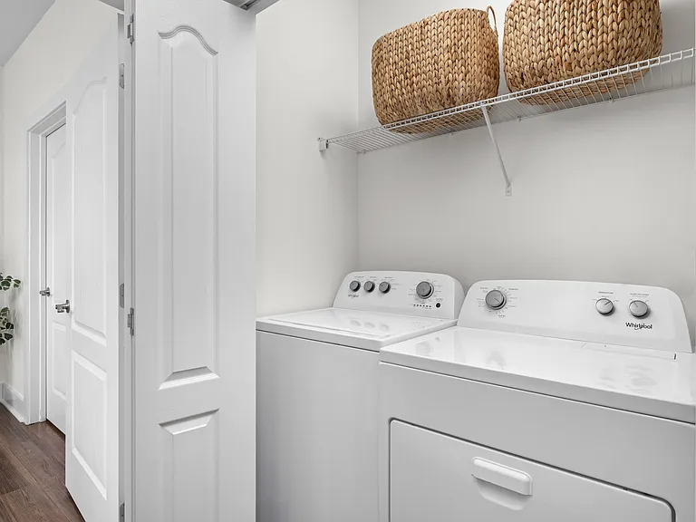 Hickory Cottages Apartment Homes — Photo 15
