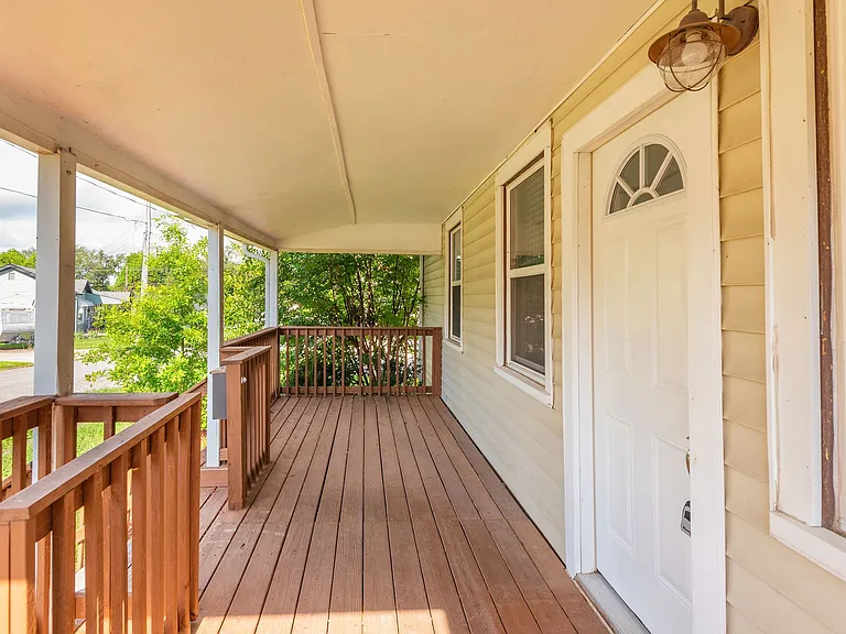107 Wilmington St — Photo 2