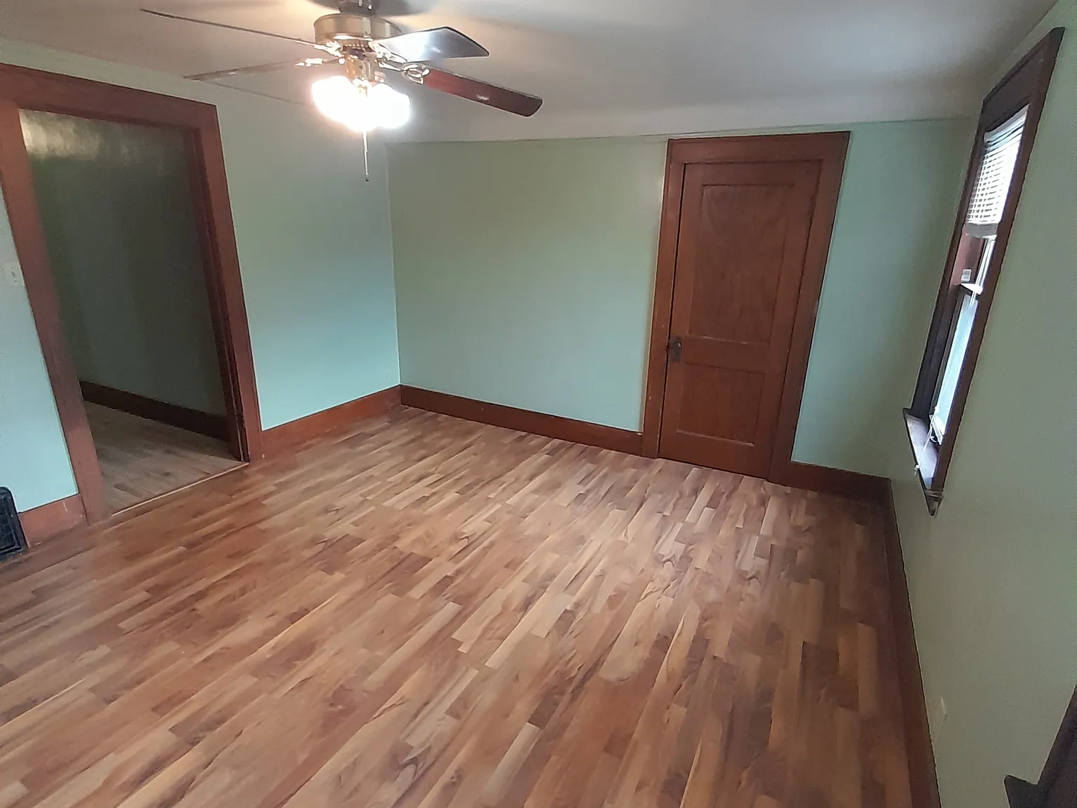 2 bed, 960 sqft, $1,250 — Photo 3