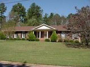 220 Clifton Dr, Athens, GA 30606