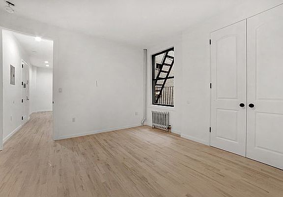 5th image of 317 W 99th St #3E