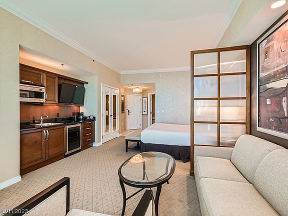 5th image of 145 E Harmon Ave #3304