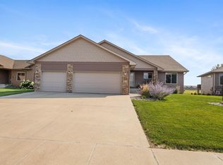 3917 E Brookline Dr, Sioux Falls, SD 57103
