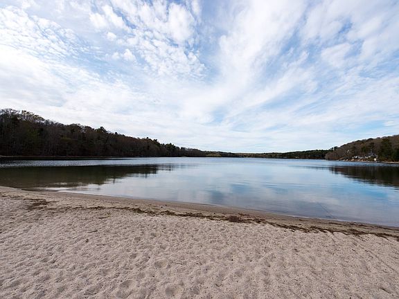 3rd image of 29 East Rd