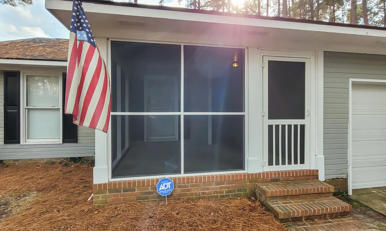 3 bed, 1300 sqft, $1,700 — Photo 2