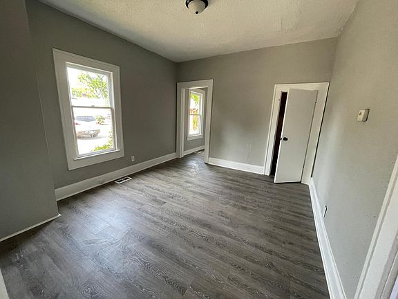 3rd image of 716 S 14th St #716