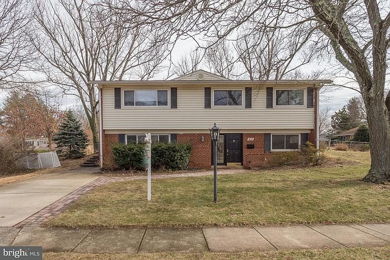 1st image of 4219 Linden St
