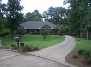 312 Live Oak Dr, Pineville, LA 71360