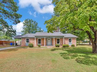 7578 Deerwood Dr, Fayetteville, NC 28303