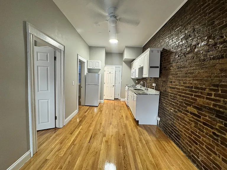 60 N Margin St — Photo 7