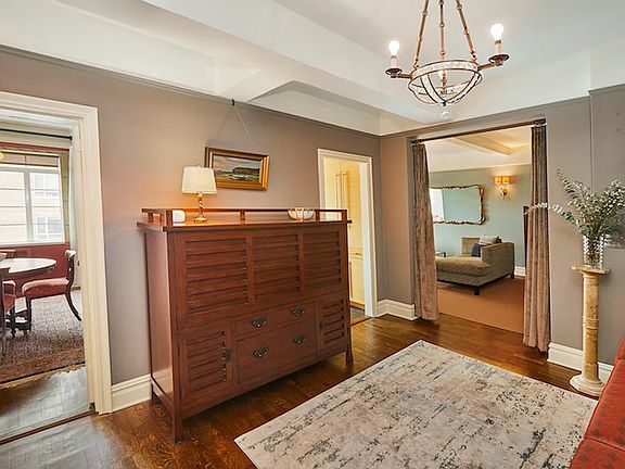 3rd image of 118 8th Ave APT 6A