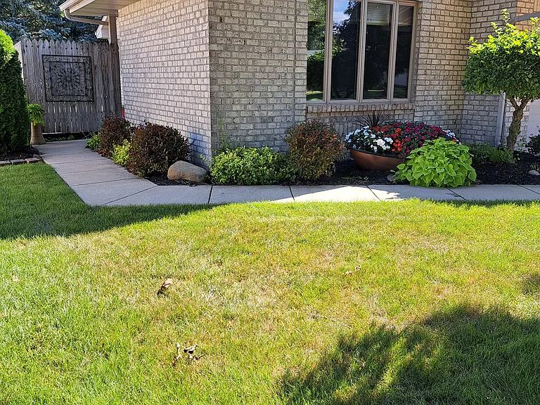 6109 Canton Dr #B — Photo 3