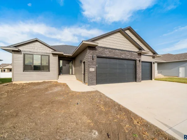 8900 W Rathburn St, Sioux Falls, SD 57106