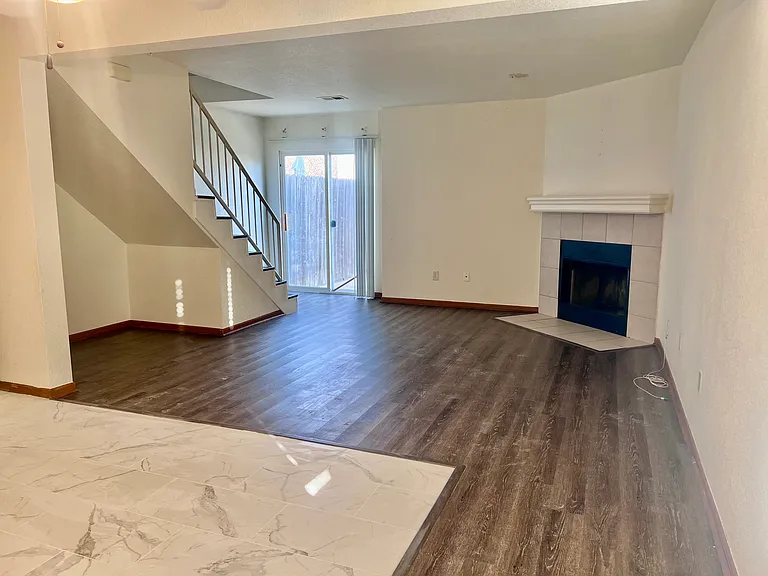 504 SW 6th St — Photo 9