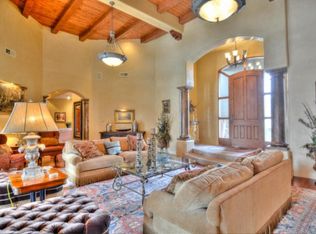 8117 Rio Grande Blvd NW, Los Ranchos De Albuquerque, NM 87114