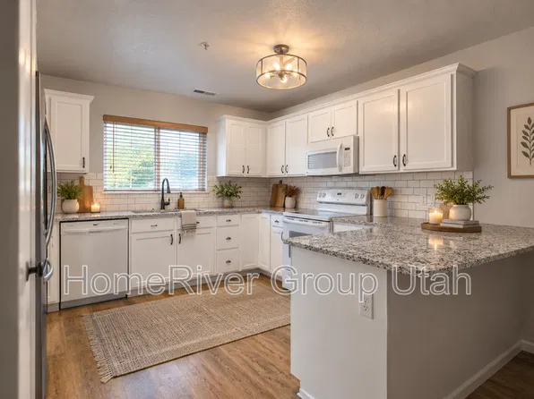 379 E 600 S APT 3, Salt Lake City, UT 84111