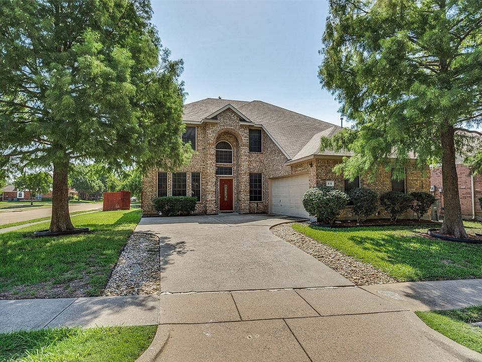 1st image of 815 Water Oak Dr