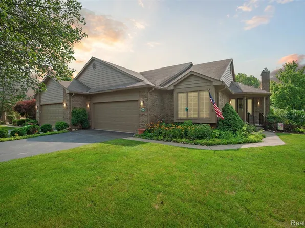 1250 Pepperidge Way, Ann Arbor, MI 48105