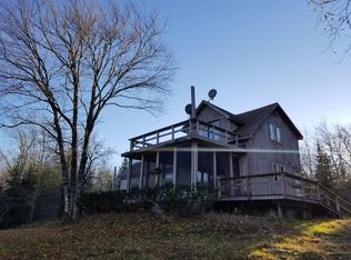 438 Guzzle Rd, Gouldsboro, ME 04607