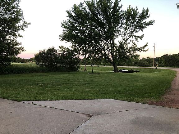 Looking toward the road 