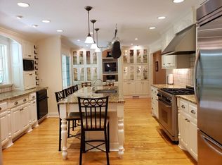 18332 Heathcote Ln S, Wayzata, MN 55391