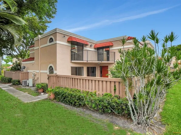 8201 Thames Blvd, Boca Raton, FL 33433