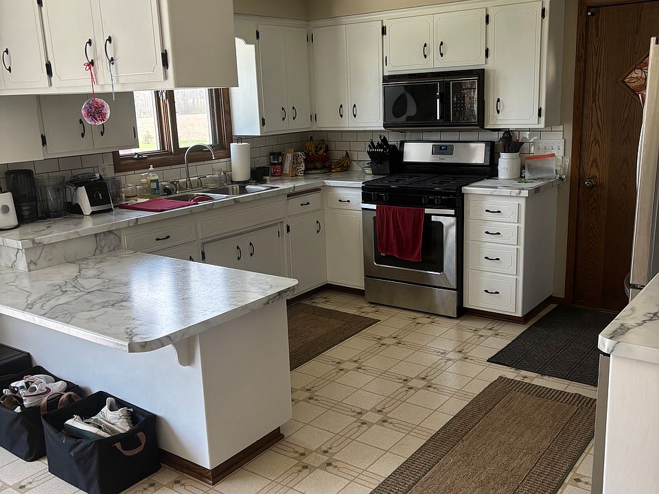 1st image of 1068 Phillips Rd