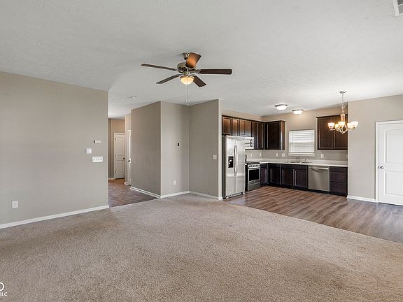 3rd image of 2966 W Calimanco Ln