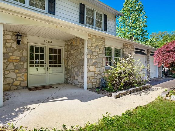 4th image of 1086 Gravel Hill Rd