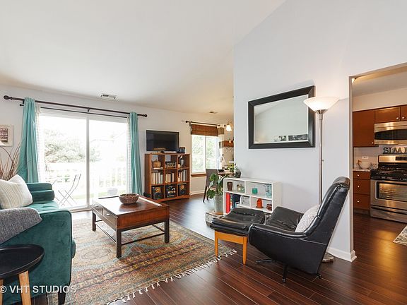 4th image of 306 Sandpebble Ln #306
