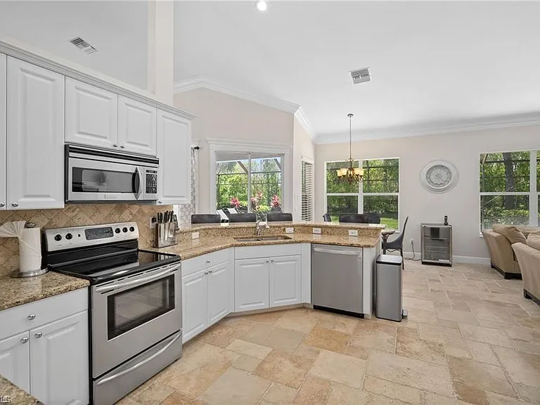 8884 Mustang Island Cir — Photo 13