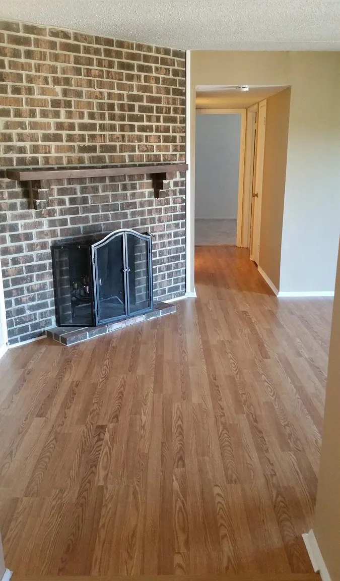 2 bed, 900 sqft, $1,775 — Photo 3