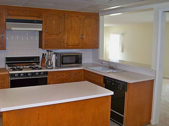 Kitchen with Center Island