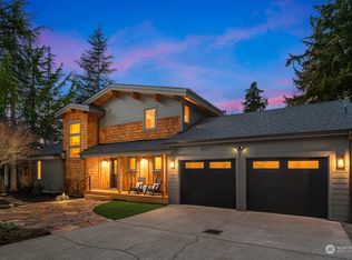 18977 Marine View Cir SW, Normandy Park, WA 98166