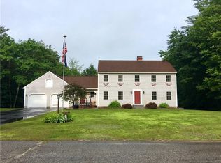 35 River Meadows Dr, Standish, ME 04084