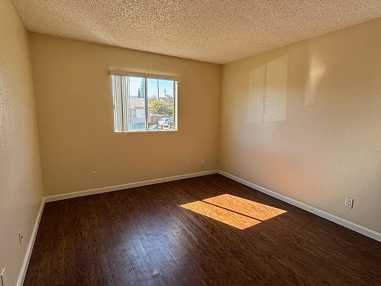 2573 Ulric St #8 — Photo 10