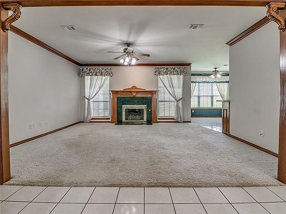 4th image of 1605 SW 129th St