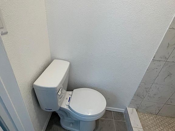 3rd image of 2220 Grant Ave
