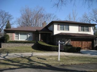 3228 Prestwick Ln, Northbrook, IL 60062