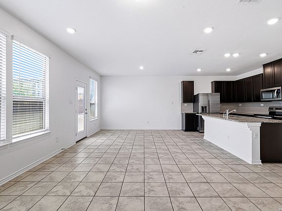 4th image of 4955 Usaa Blvd #6