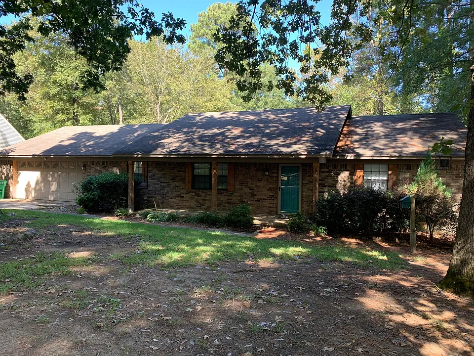 2912 Denise Dr