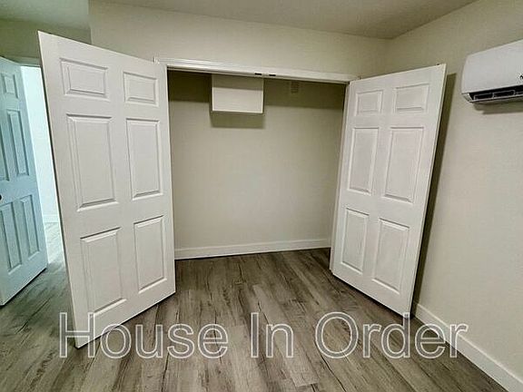 5th image of 209 Cowan St