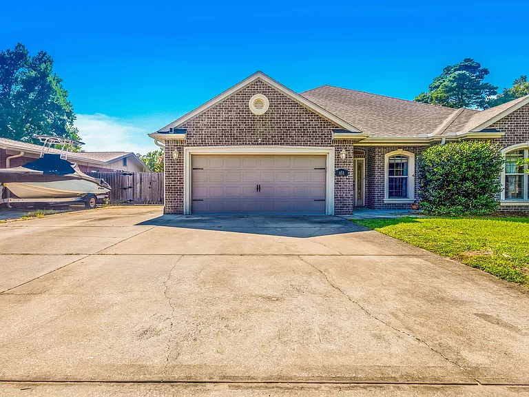 651 Powell Dr NE — Photo 3