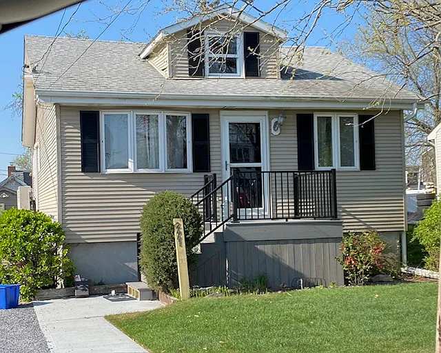 2 bed, 816 sqft, $3,300 — Photo 1